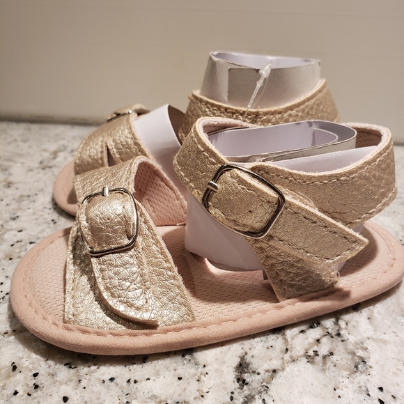 Baby's sandles. - Picture 3 of 3